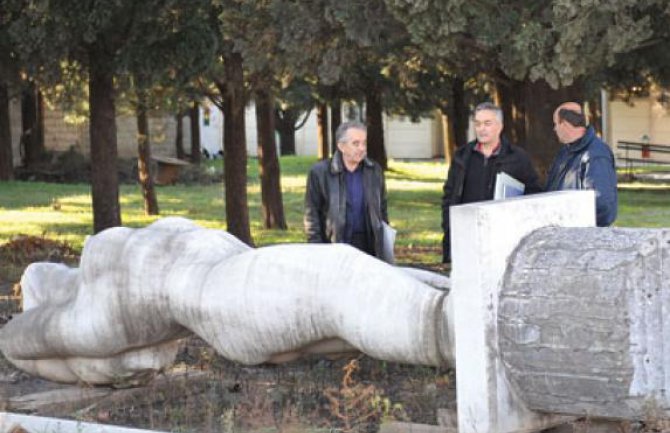 Zbog rušenja Fontane Glavni grad da plati 20.000 eura