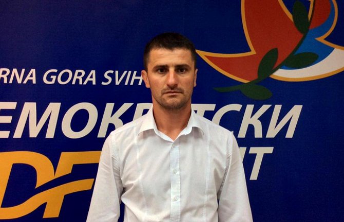  Vojvodićeva liječi komplekse i trenira strogoću na svojim kolegama