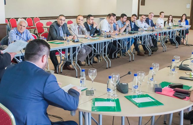 Ozbiljno pristupiti problemu iseljavanja 