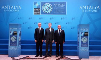 NATO ne može napraviti grešku ukoliko do kraja godine CG uputi poziv za članstvo