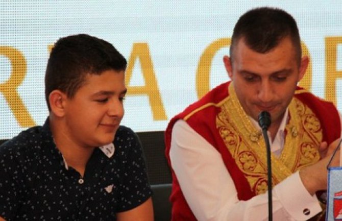 Proslava 21. maja uz Ramba, Perper...