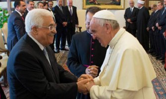 Papa Franjo označio Abasa anđelom mira