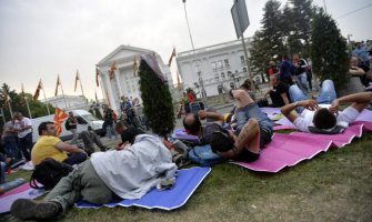 Skoplje blokirano zbog Vladinog i antivladinog protesta