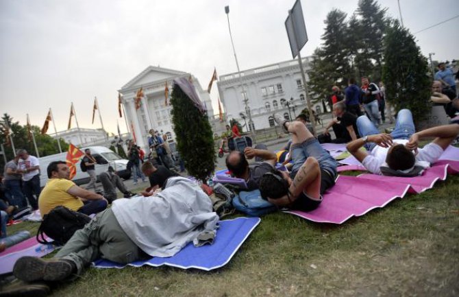 Skoplje blokirano zbog Vladinog i antivladinog protesta