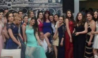 Protest učenika: Nema Vere, nema škole!