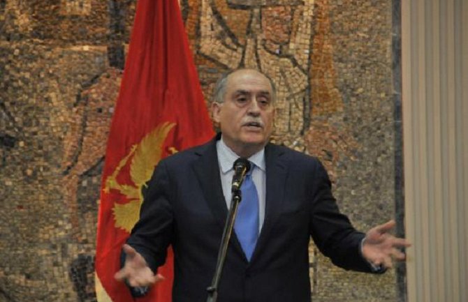  Ulazak u NATO dobitna kombinacija