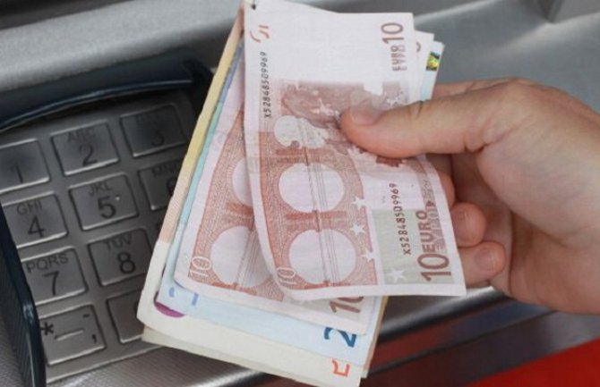 Dva dana treba raditi za dansku satnicu