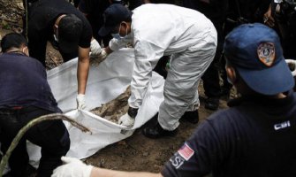 Migranti uredno sahranjeni