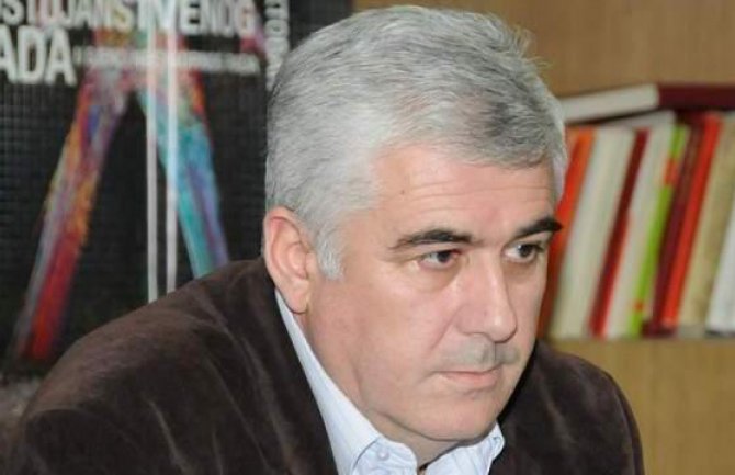 Rat sindikalnih frakcija se nastavlja!