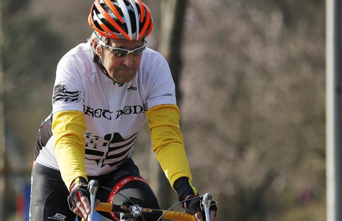 Keri slomio butnu kost posle pada s bicikla