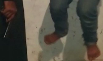 Džihadisti snimili mučenje četrnaestogodišnjeg sirijskog dječaka (Video)