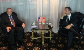 Kazniti one koji vrbuju i obučavaju ljude za odlazak na strana ratišta