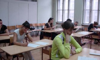 Preko 300 đaka traži poništenje maturskog ispita 