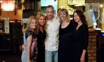 Ovako se Čeda provodio na proslavi 25 godina mature (FOTO)