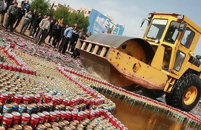 Iran otvara 150 klinika za odvikavanje od alkohola