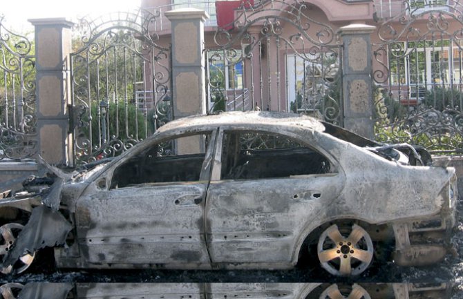  Hrvati planiraju 'sačekuše', Crnogorci podmeću bombe