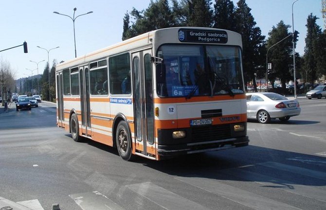 Nema poskupljenja autobuskih i taksi usluga