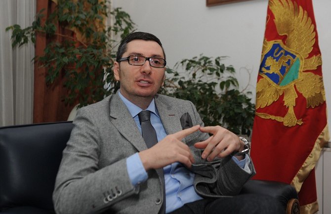 Milošević :Građani imaju štetu od osionog ponašanja banaka