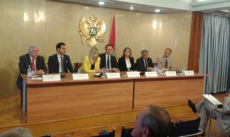  Pred zakonom svi da budu jednaki