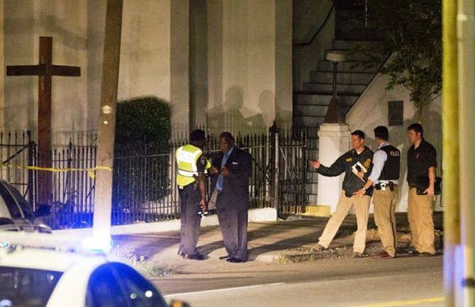 Dijete preživjelo pucnjavu - glumilo da je mrtvo