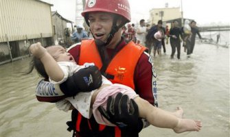 U jakim olujama u Kini poginulo 18 osoba, četiri nestale