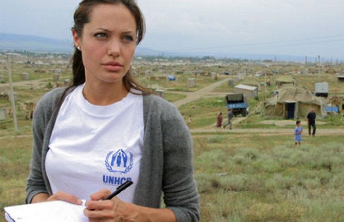 Anđelina Džoli doputovala u Tursku kako bi posjetila izbjeglice iz Sirije