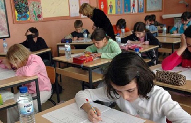 Objavljen kalendar: Đaci se 1. septembra vraćaju u školske klupe