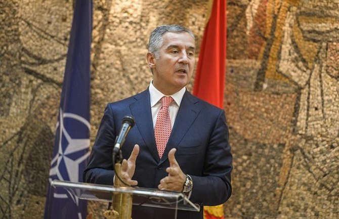 Đukanović: Ko ne radi, neka ne dolazi na posao