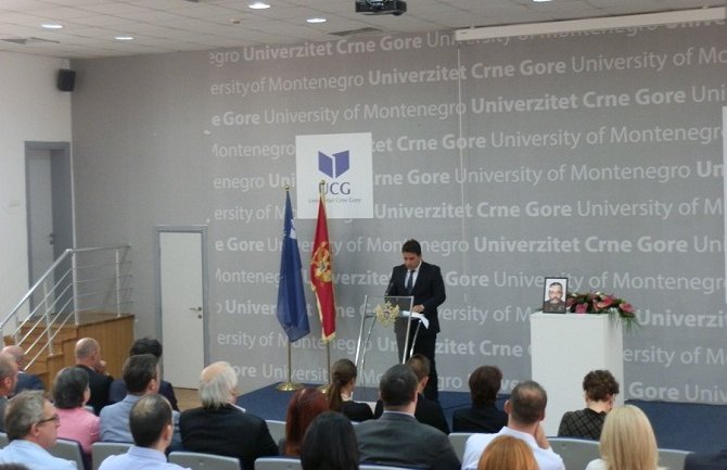 Odali poštu profesoru Zoranu Kljajiću