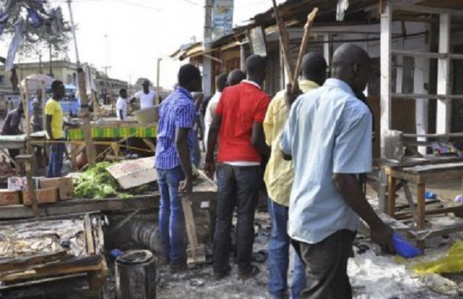 Dvije djevojčice raznijele se u džamiji i ubile 30 ljudi