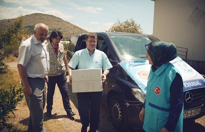 Fondacija Diyanet: Paketi pomoći za muslimane u Crnoj Gori