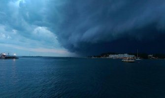 Velika oluja pogodila Istru, Poreč i Umag