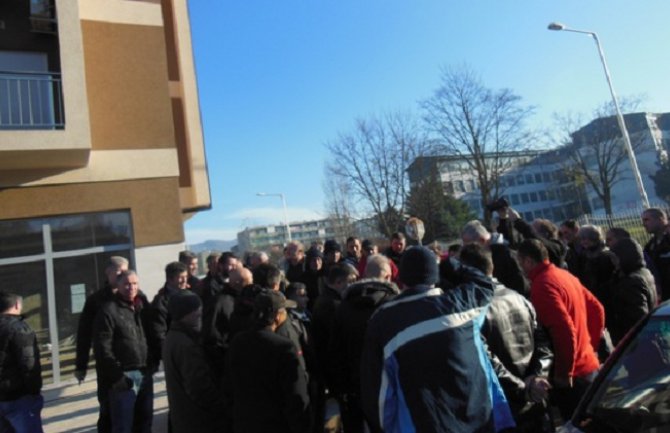 Bivši radnici Željezare traže beneficirani radni staž