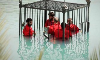 ID udavila špijune u kavezu