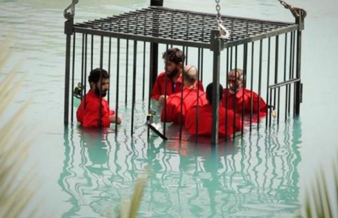 ID udavila špijune u kavezu