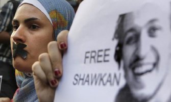 Egipat: Zatvaraju, muče i prebijaju novinare