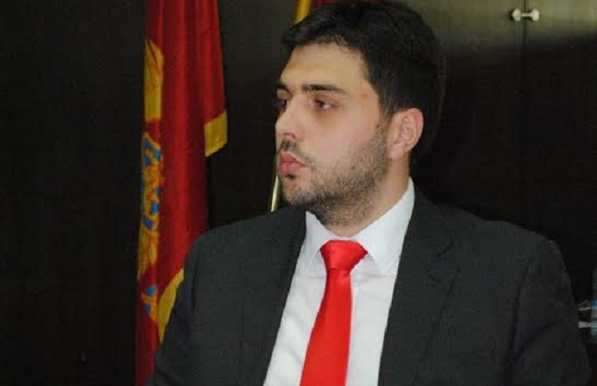 Martinović: Zdravstvo ljekarima, politika političarima