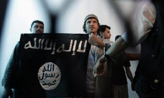 Irački vojnik izaziva snajperistu ID-a (Video)