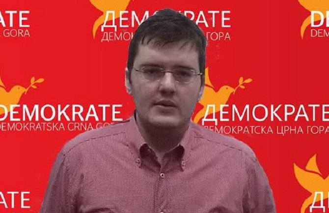 Đukanović želi ozvaničenje kleptokratije