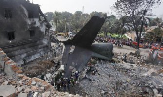 U padu indonežanskog aviona poginule 142 osobe