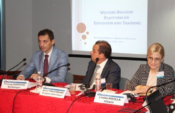 Bošković: Uspostaviti sistem karijernog praćenja studenata