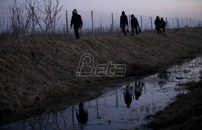 Mađarski parlament omogućio podizanje ograde uz granicu sa Srbijom   