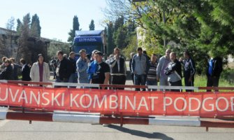Radnici Duvanskog kombinata  blokirali 70 tona cigareta