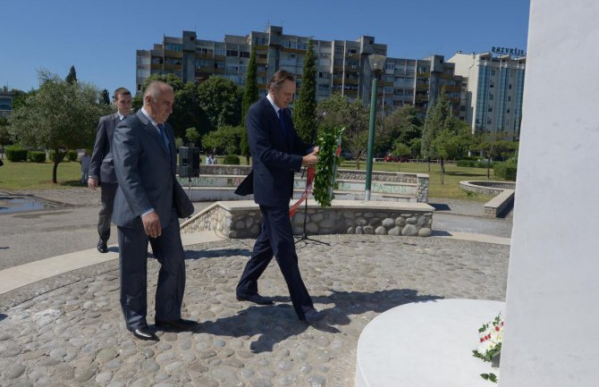 Krivokapić: Srebrenica je simbol zločina nad jednim narodom