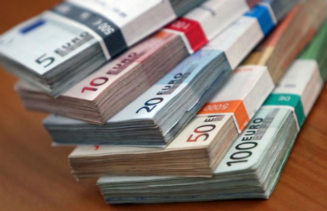 Poreski dug velik: Najveći dužnici za doprinose i dalje državne firme