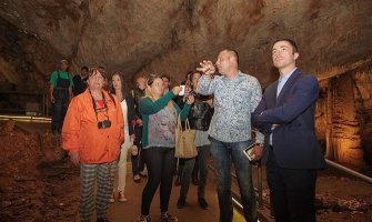 Novinari obišli Lipsku pećinu
