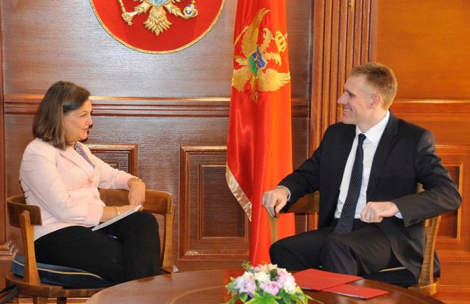 Nuland sa Lukšićem: Napredak Crne Gore ohrabruje