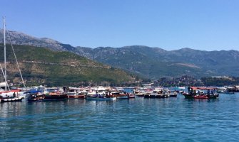 Građani blokirali ulaz u luku uz povike 