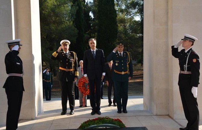 Vujanoviću čestitali Obama, Porošenko, Jingping