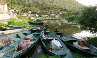 Skadarsko jezero: Dah prošlosti u čunovima